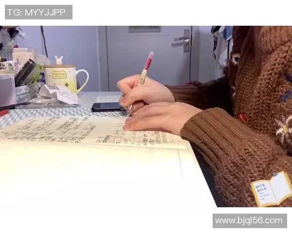 刘铮的奋斗之路：从默默无闻到职场精英的成长故事与启示